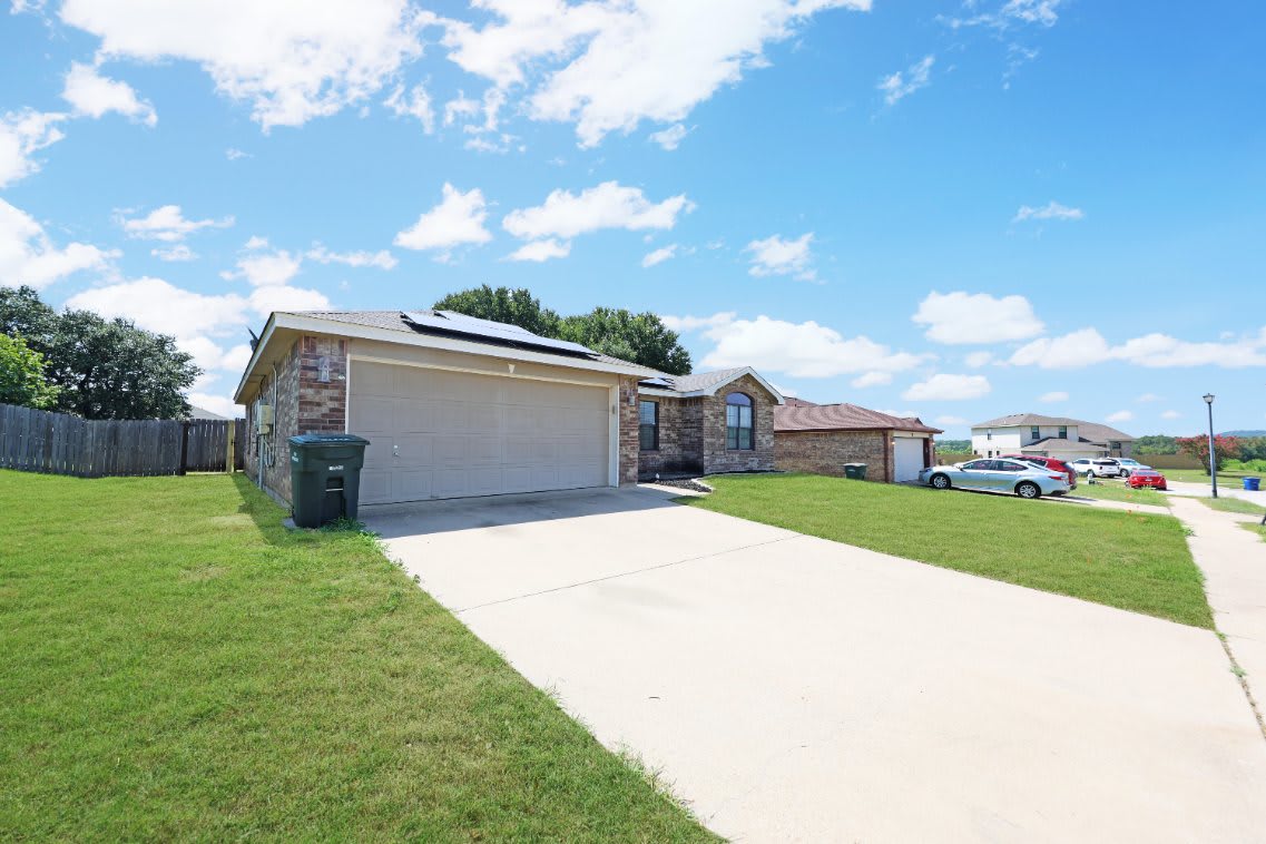 1123 Marlee Cir – photo 2