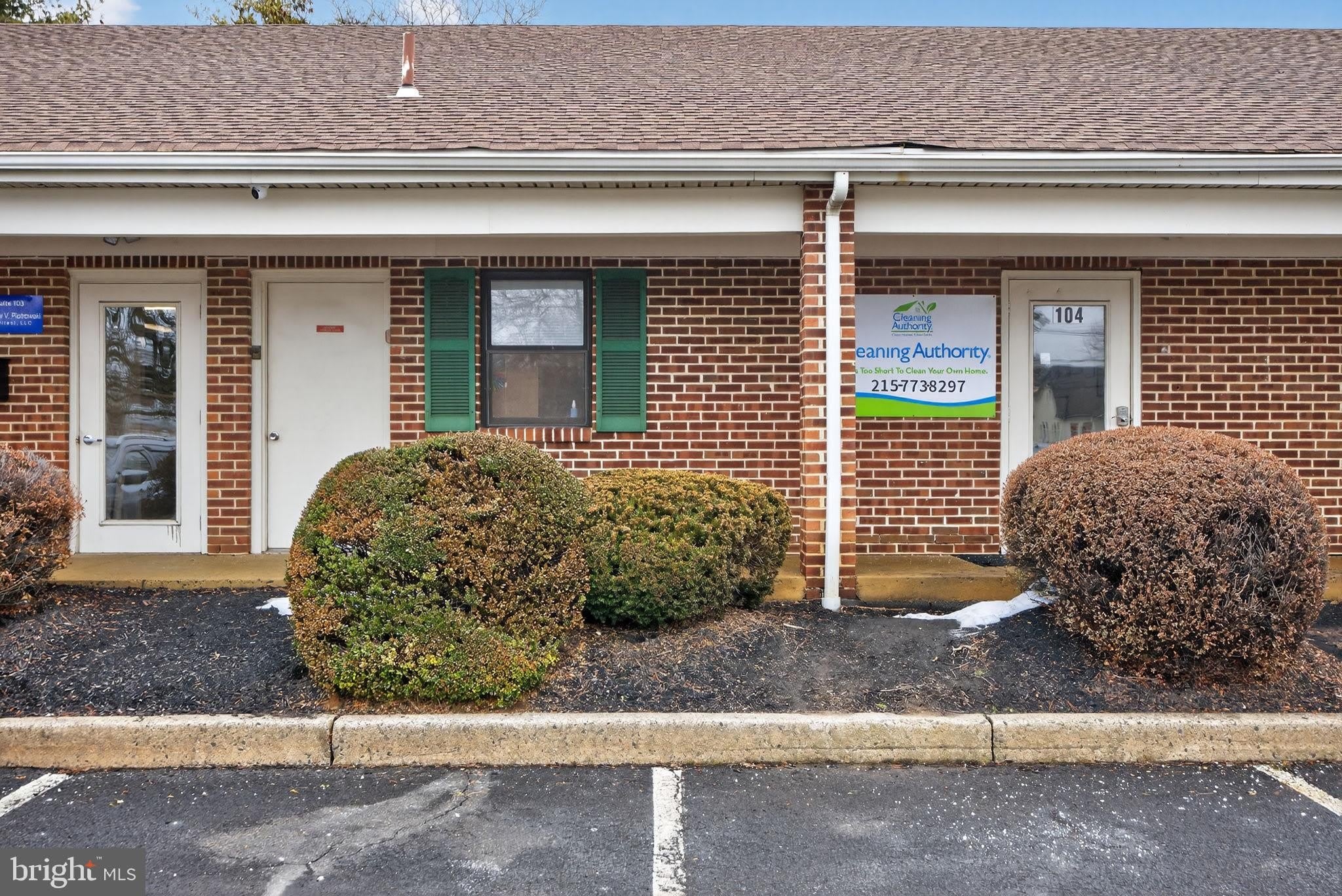600 LOUIS Drive – photo 5