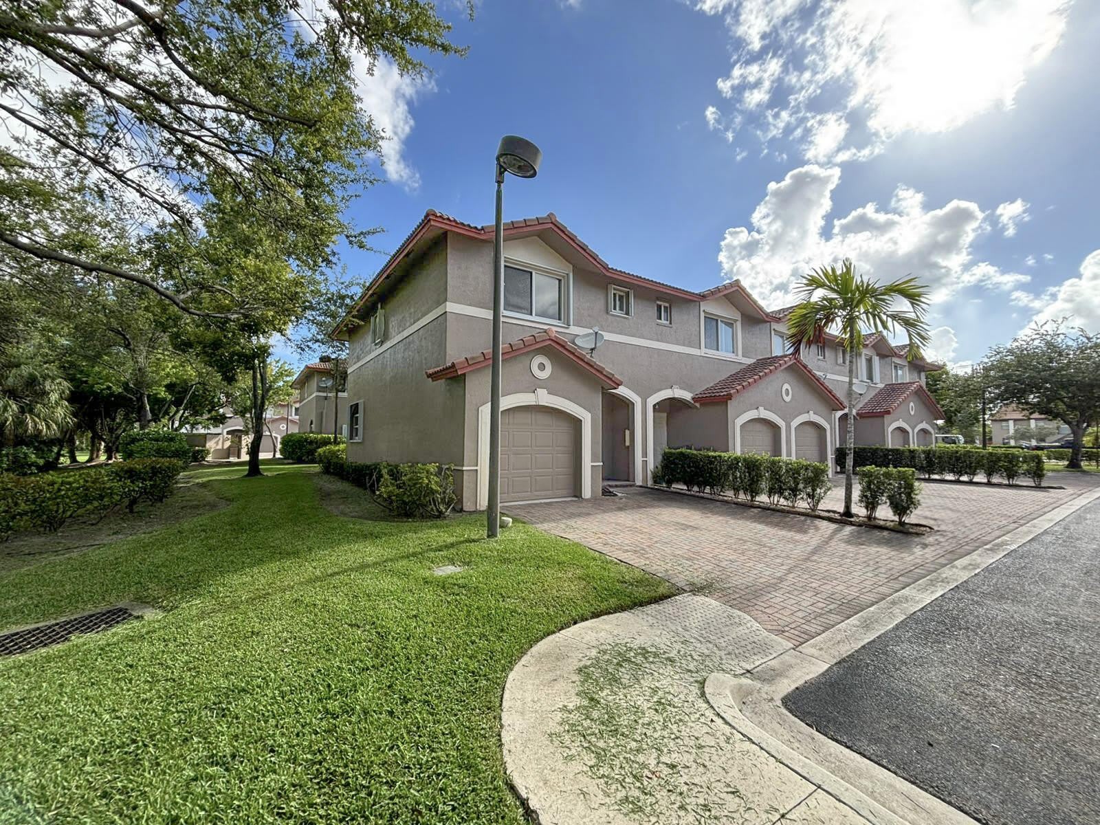3118 CORAL RIDGE Drive – photo 2