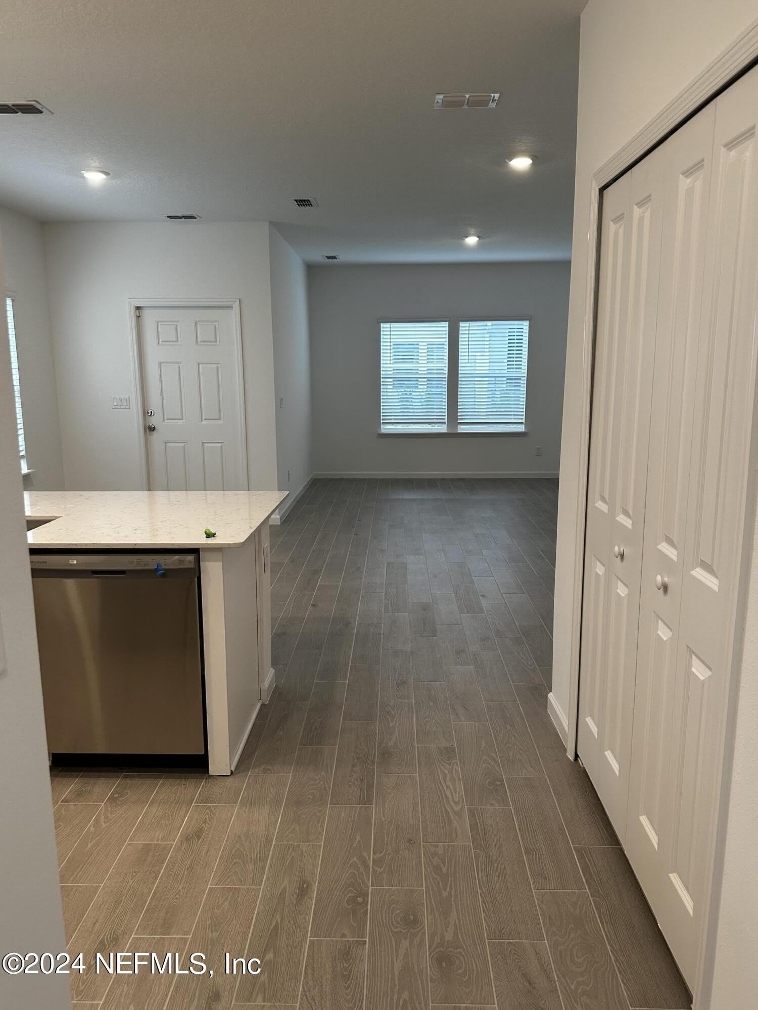 4387 LEEWARD BREEZE Loop – photo 4