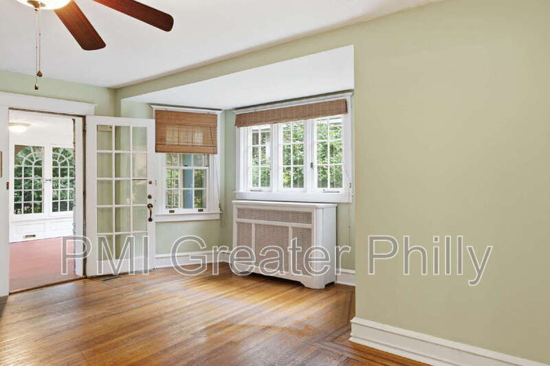 7127 Lincoln Drive – photo 3