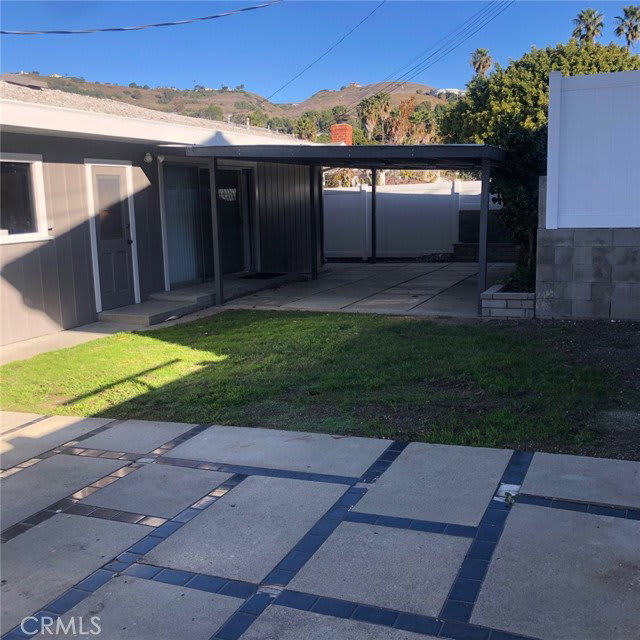2260 Warmouth Street – photo 5