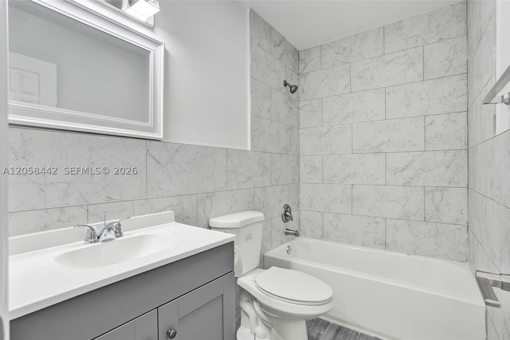 5900 NW 19th St – photo 3