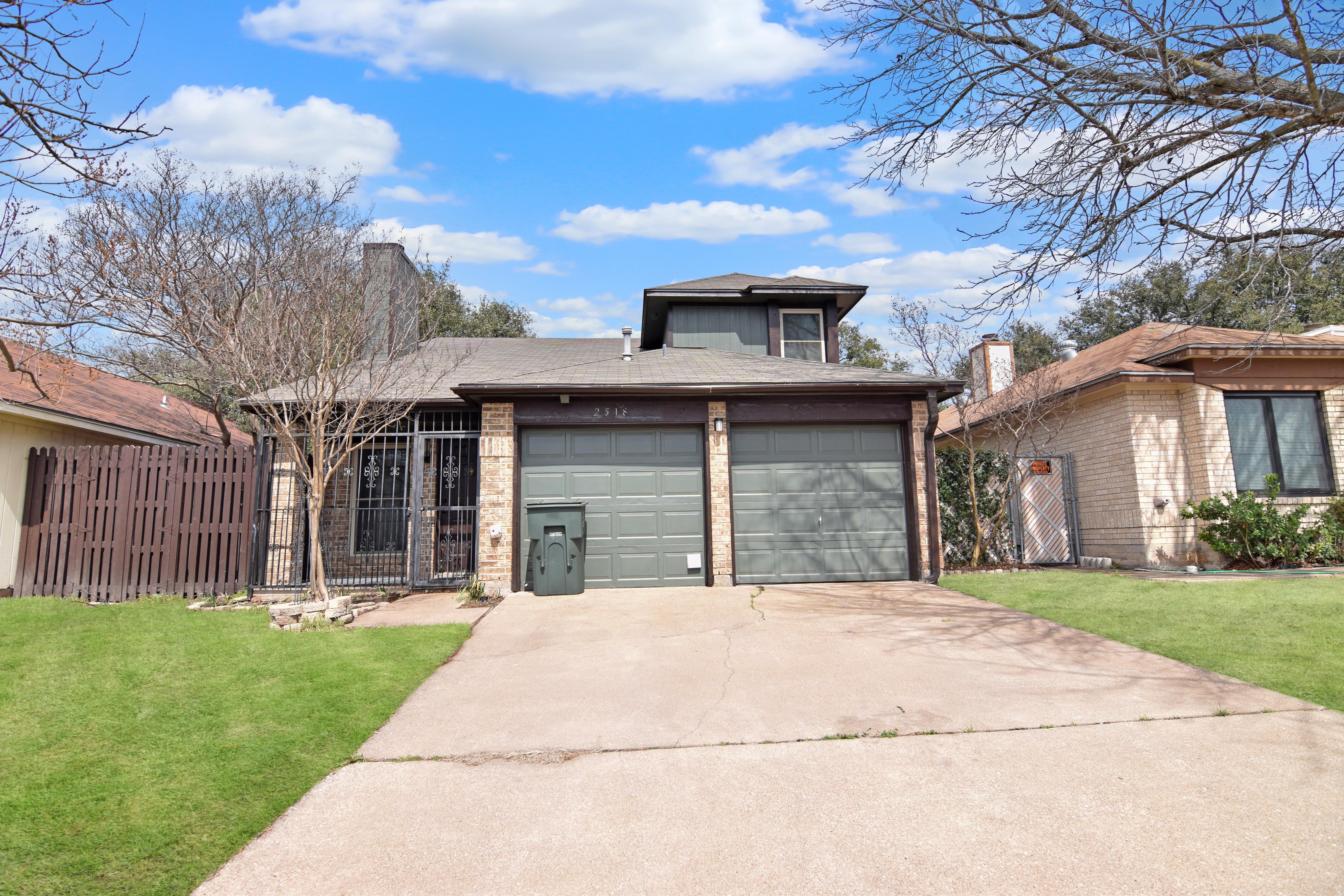 2518 Skyline Dr – photo 1