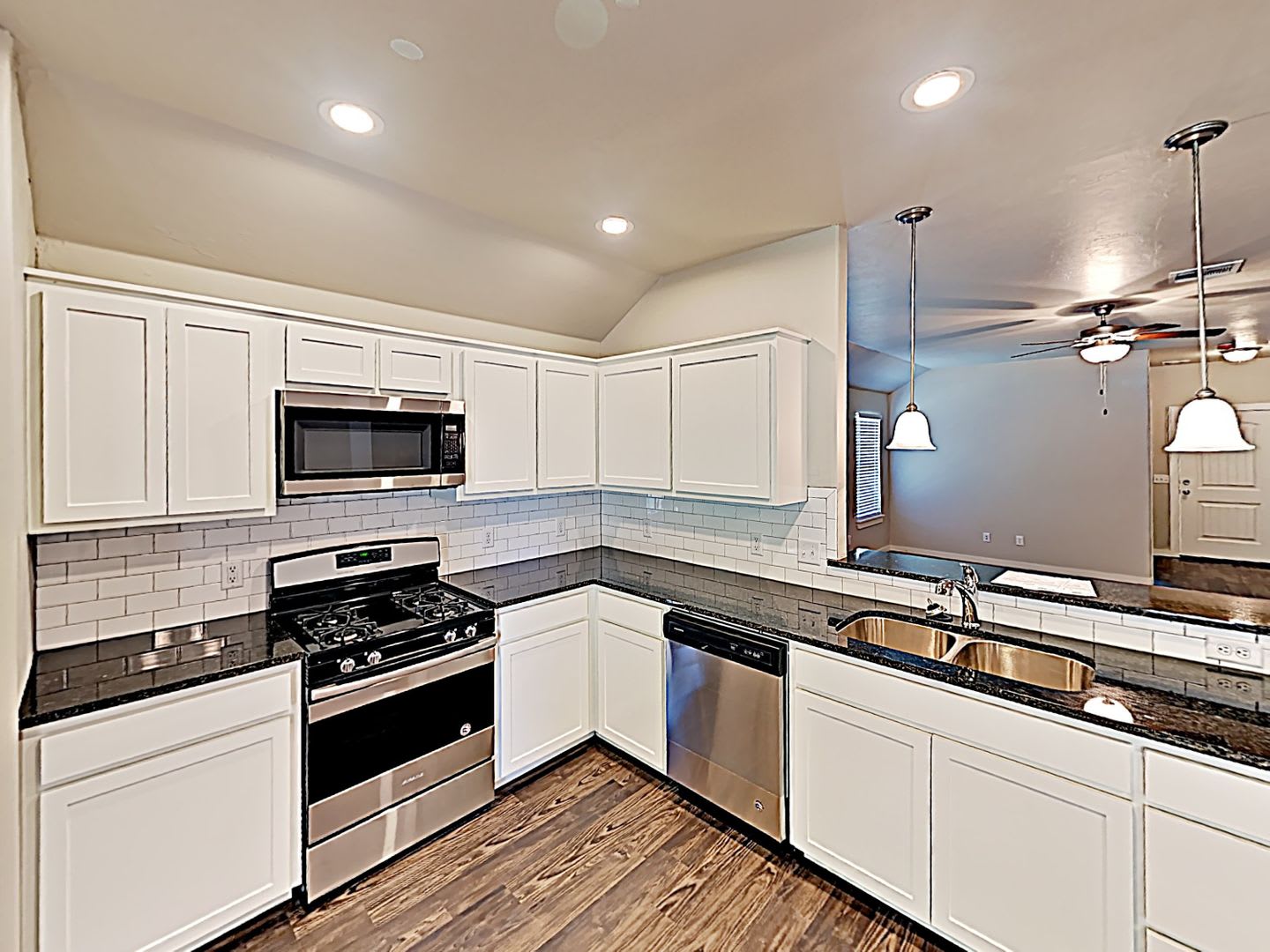 Very Nice 4 bedroom 2 bath home in Choctaw schools – photo 4