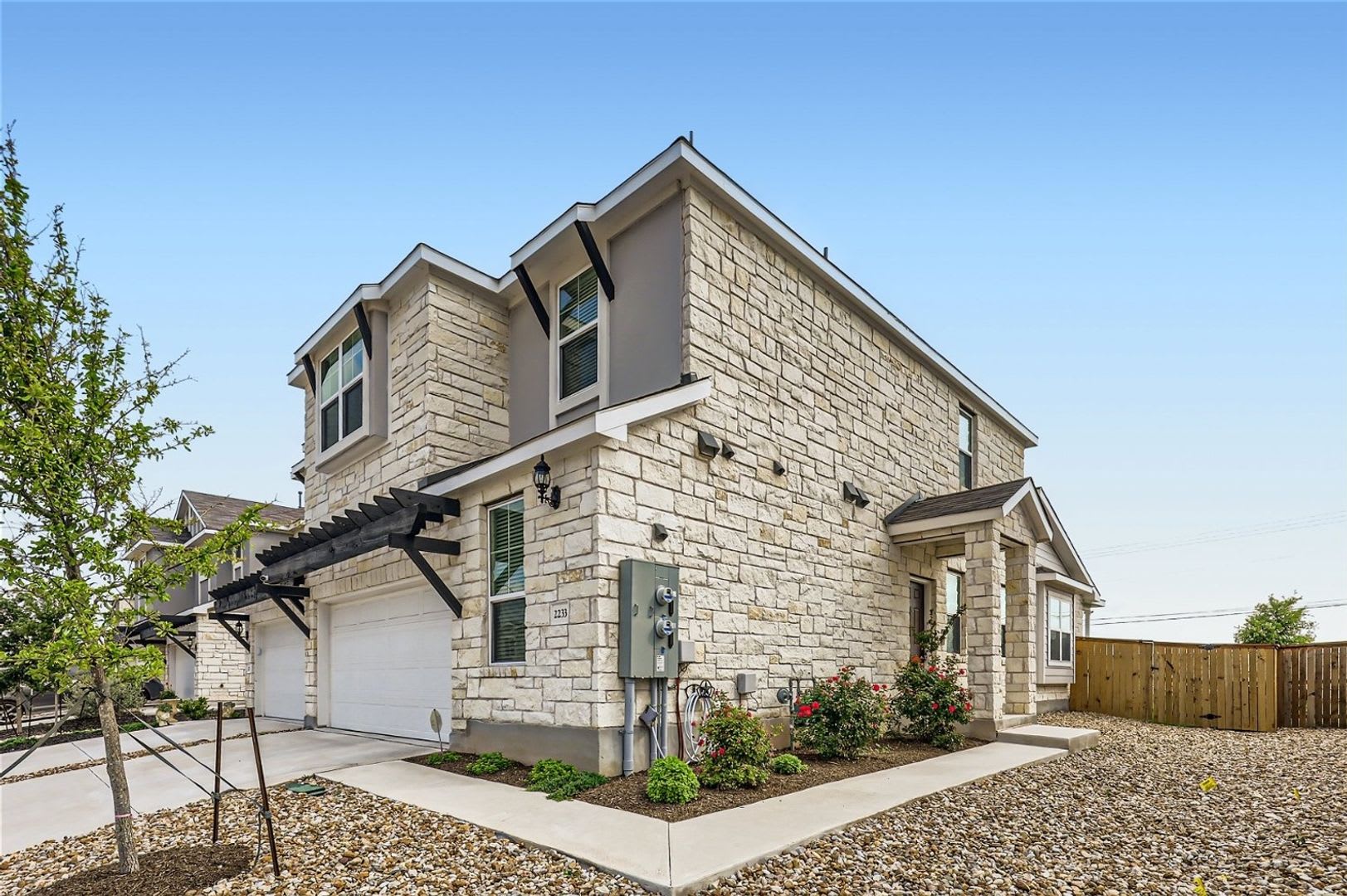 Spacious 4BR Condo in Leander – photo 3