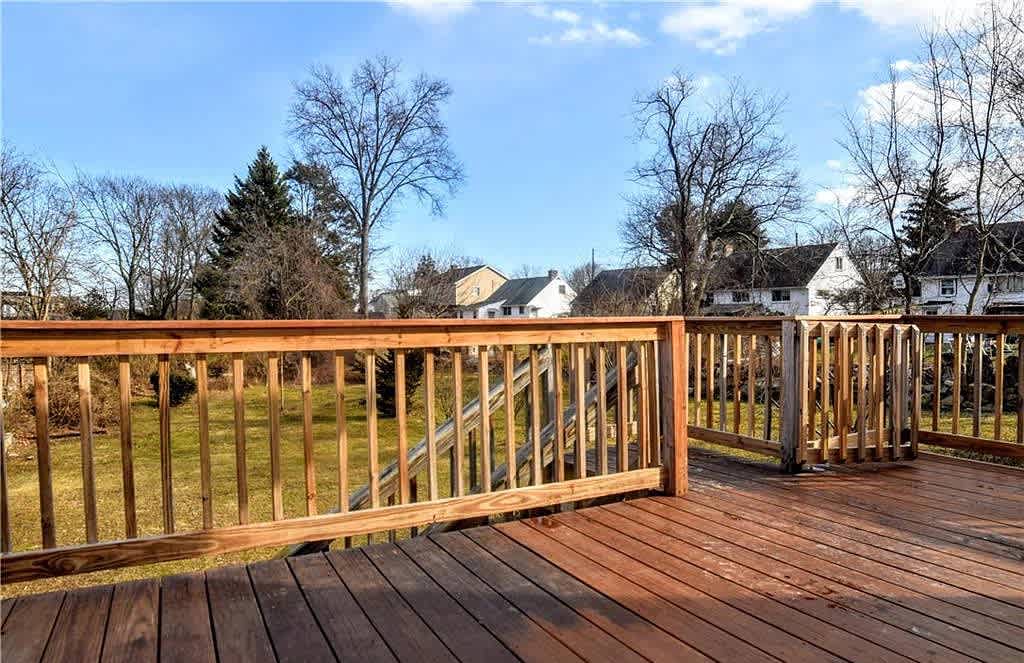 118 Webb Avenue – photo 2
