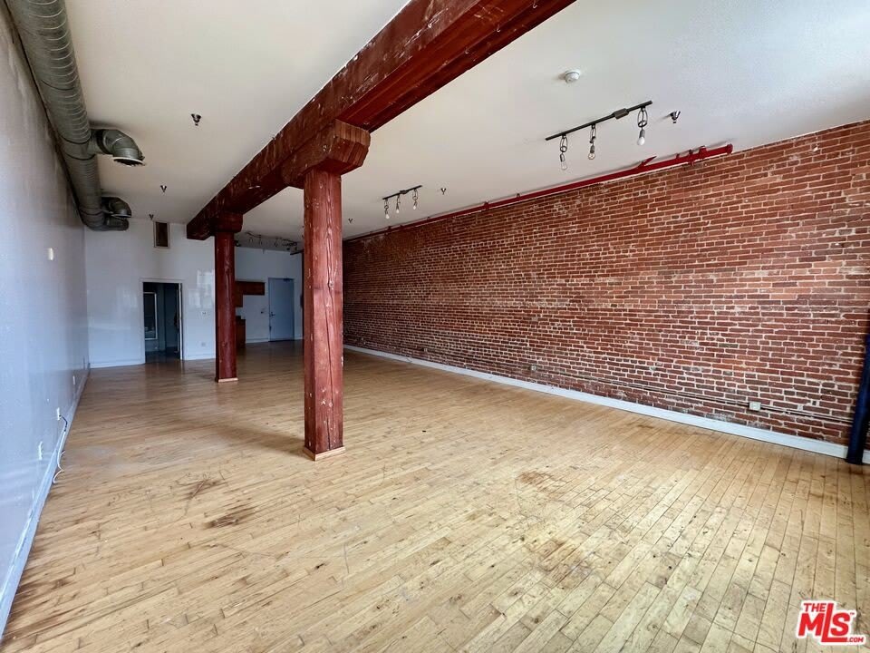 726 S Santa Fe Ave – photo 4