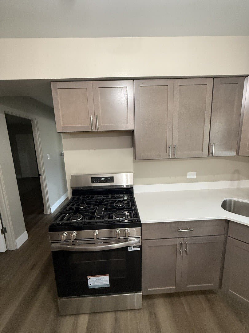 5721 W Addison Street – photo 4