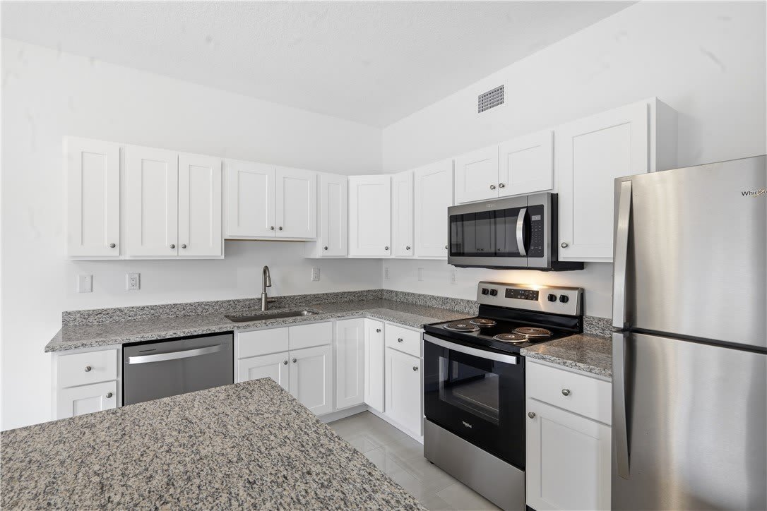939 19Th Street – photo 5