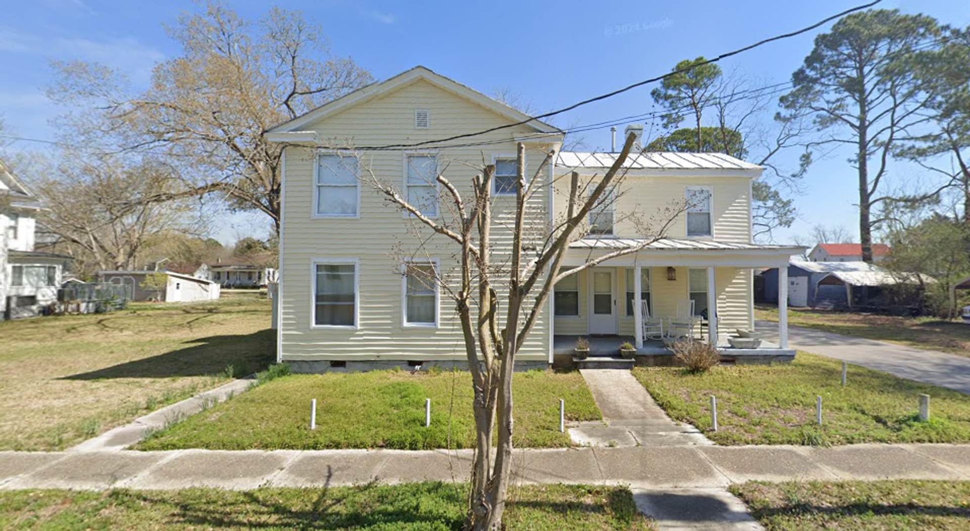 1X1 Extra Large Unfurnished Unit in Historic Bridgeton NC – photo 1