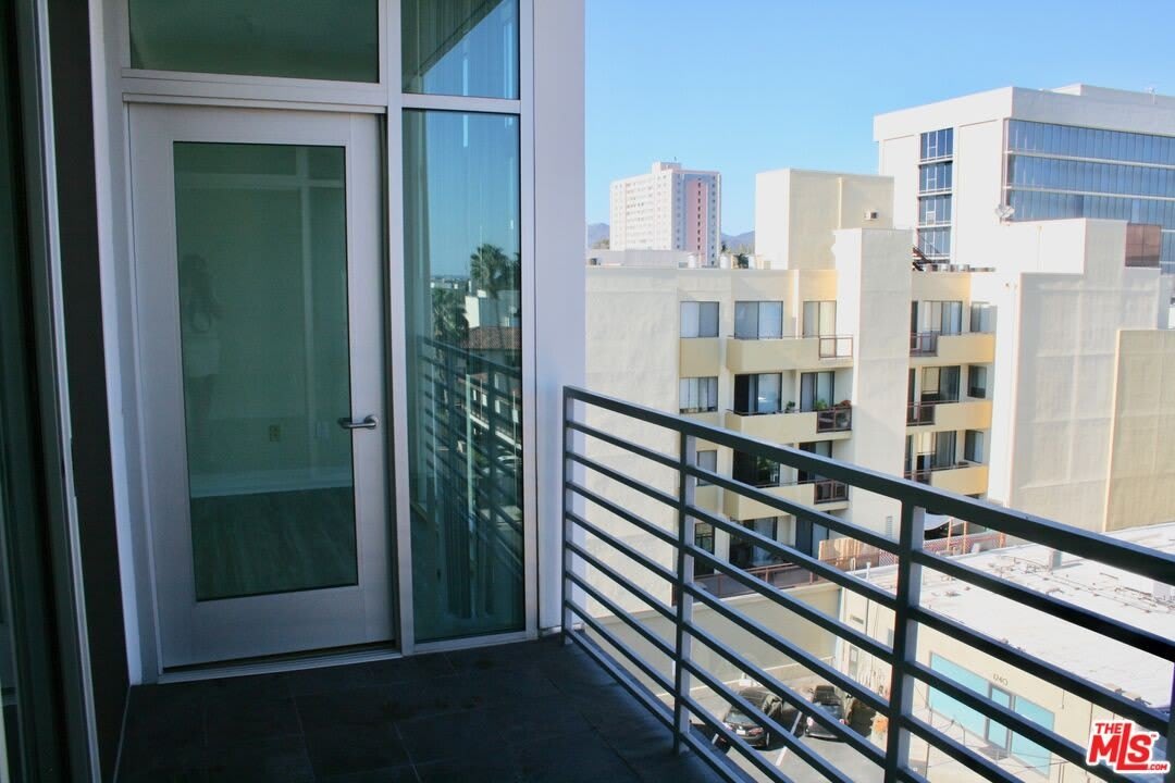 1241 5Th St – photo 2