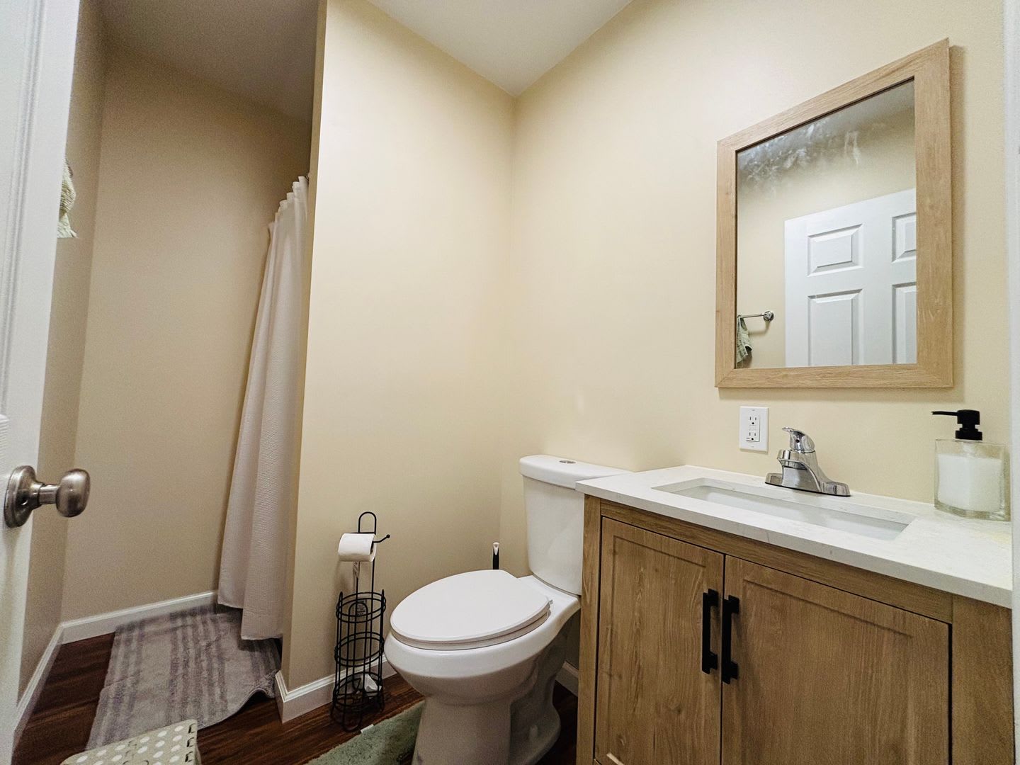 Spacious 4 Bedroom 3 5 Bath House In New River Village – photo 4