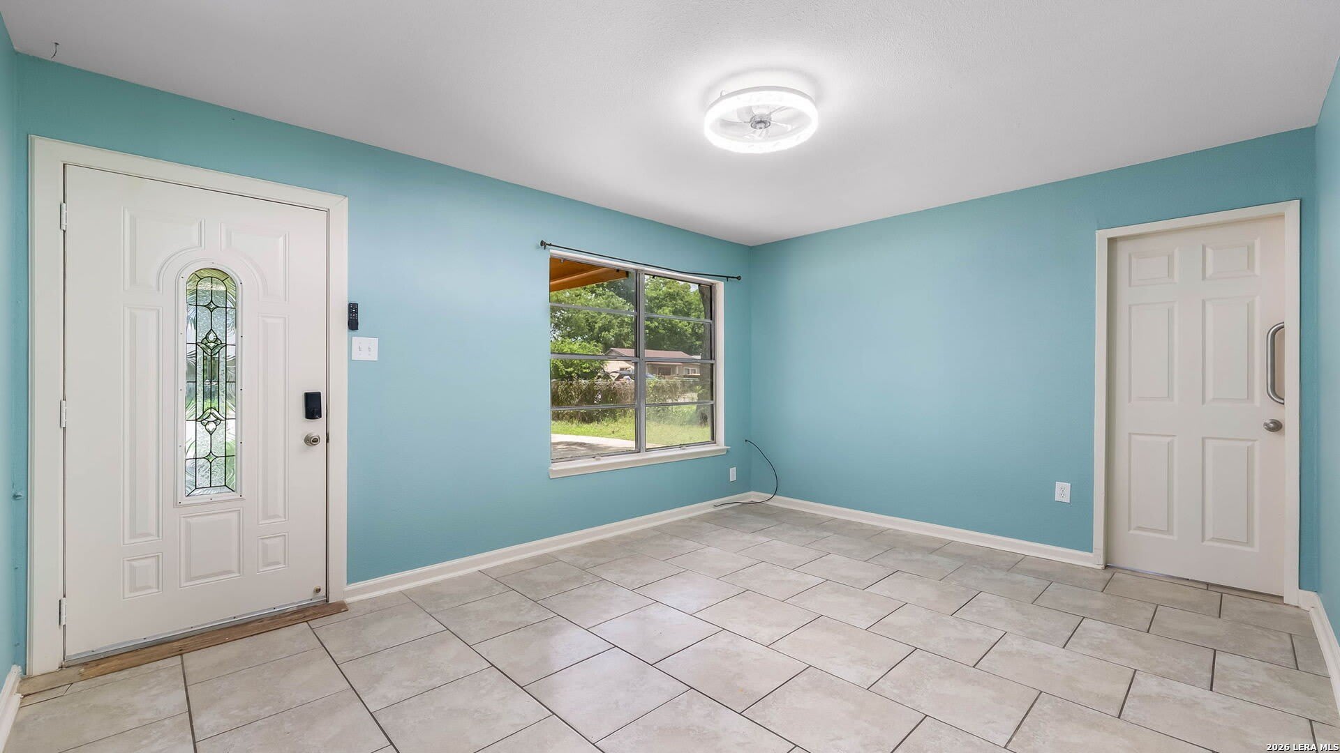 923 Whitman – photo 5