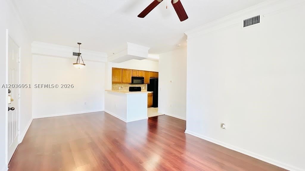 2304 Myrtlewood Cir E – photo 3