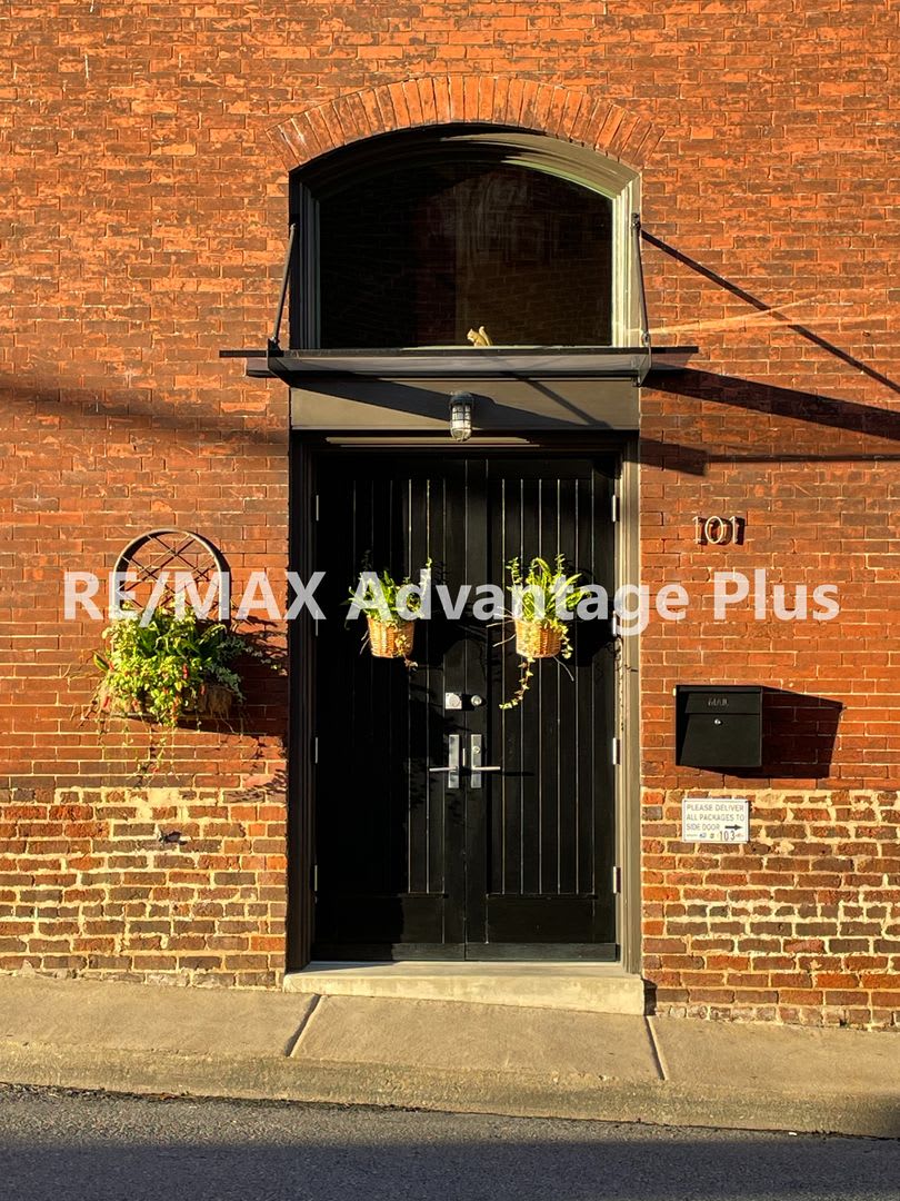 101 W. Second St. – photo 1