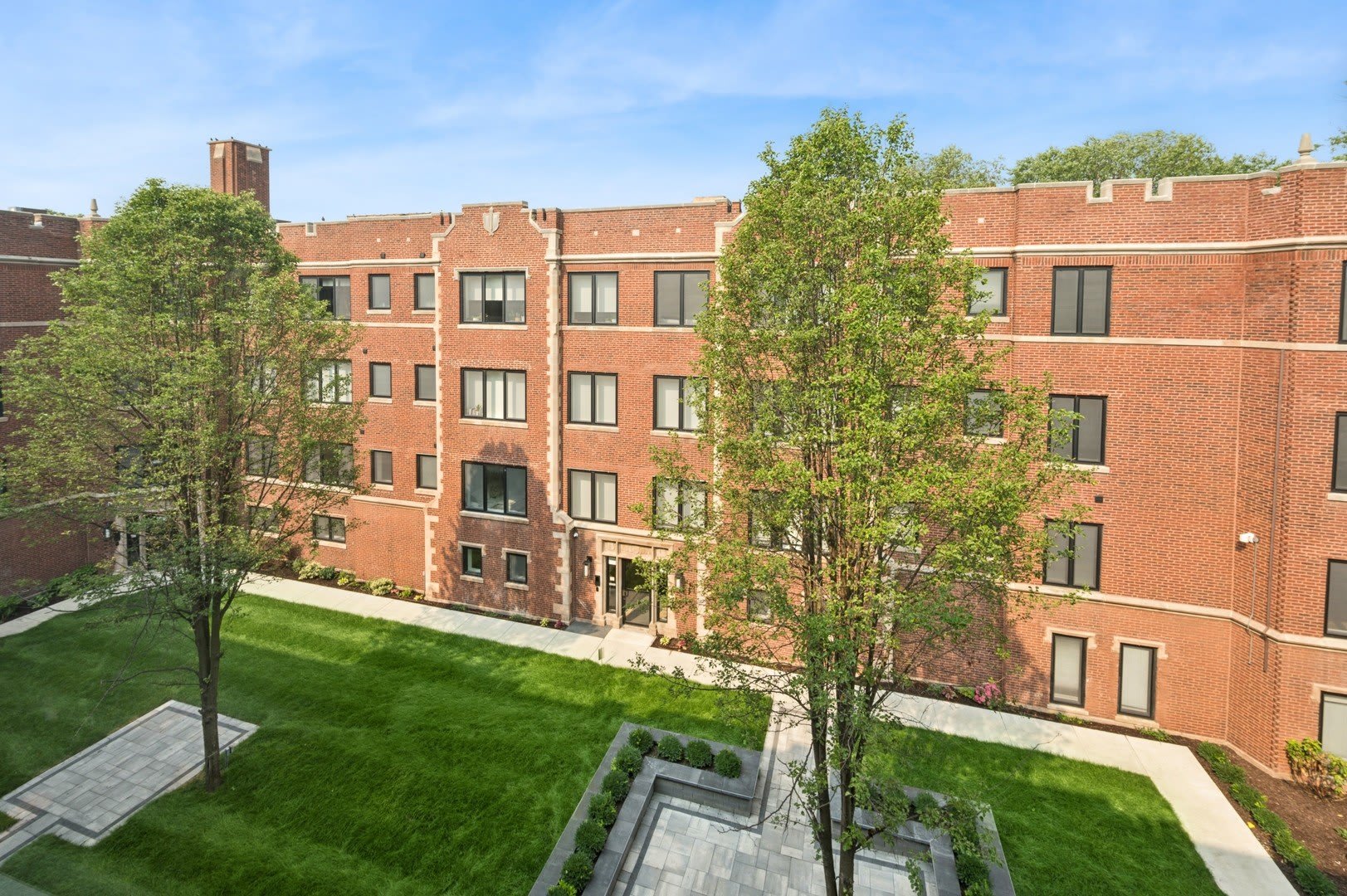 1335 W Estes Avenue – photo 3