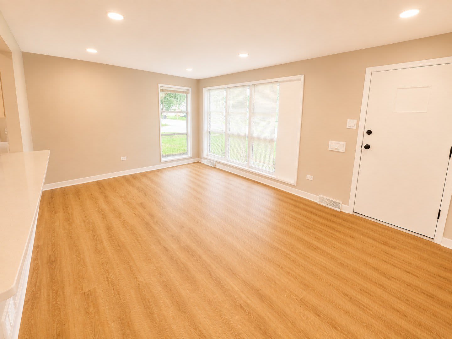 14603 S Avalon Avenue – photo 3