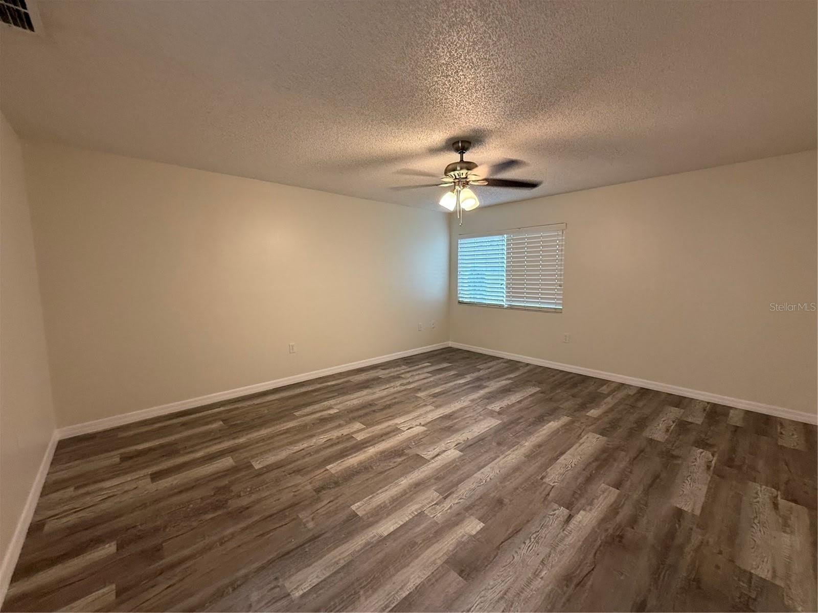 702 Country Lane Ne – photo 4