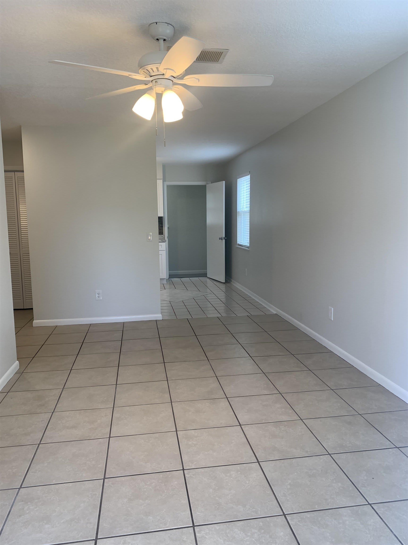 290 Floridian Ave – photo 3