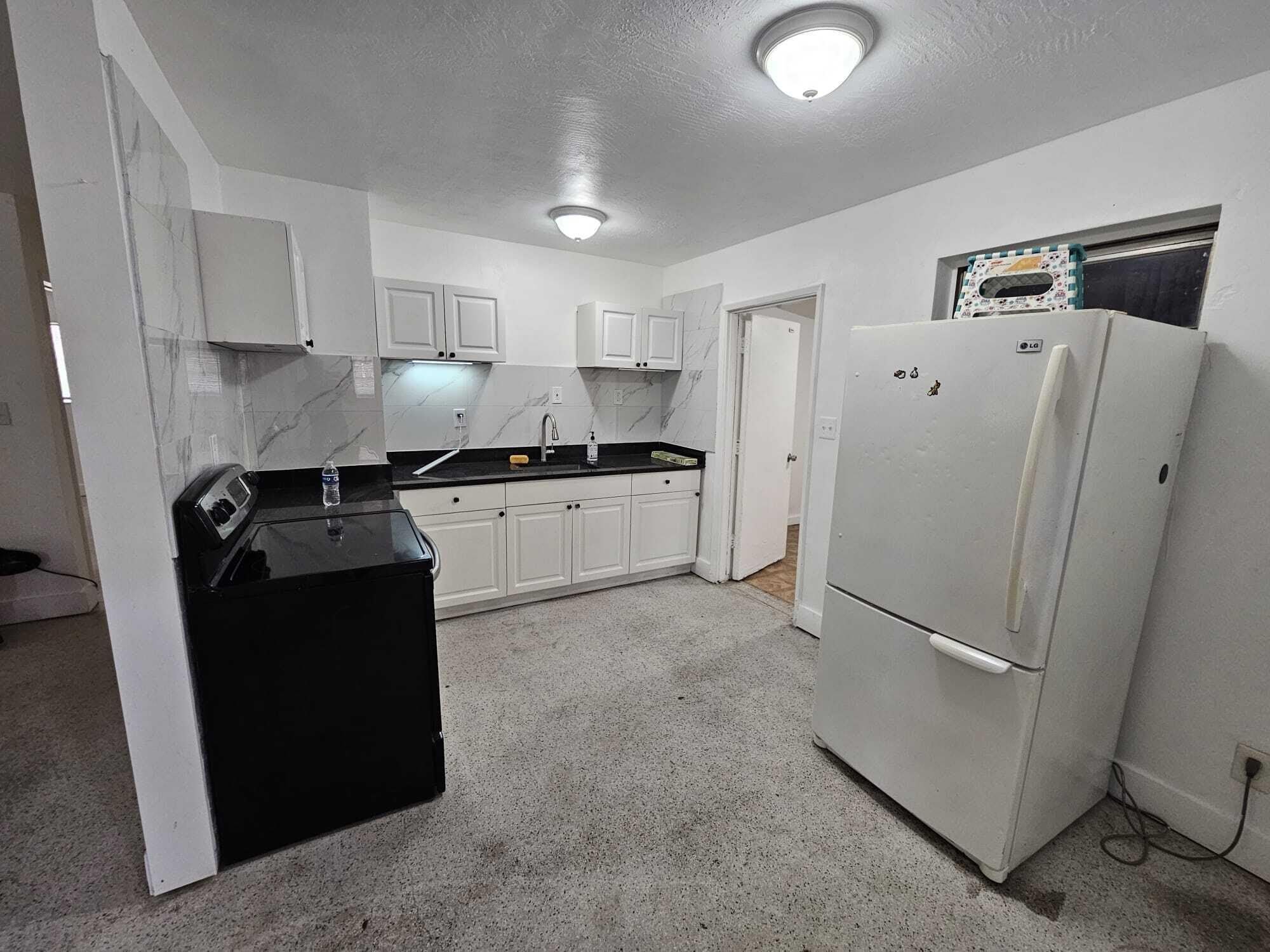 2740 NW 2ND Street – photo 3