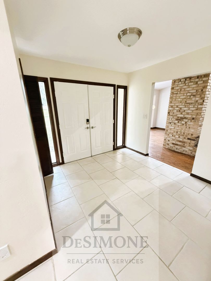 Charming 3BR Home in Country Oaks – Close to West Marion Hospital, Shopping, Dining & WEC – photo 3