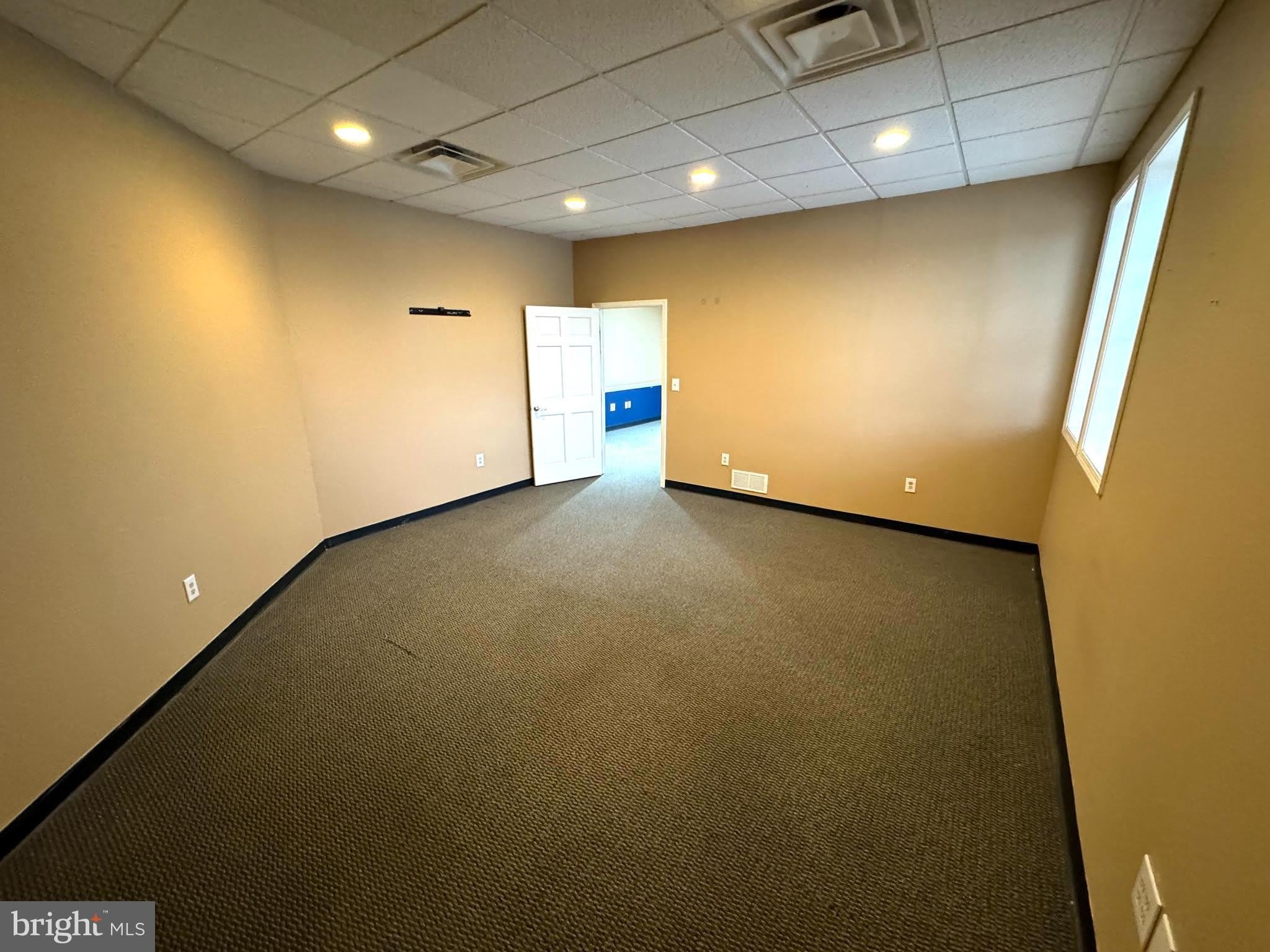 355 MAIN Street W – photo 5