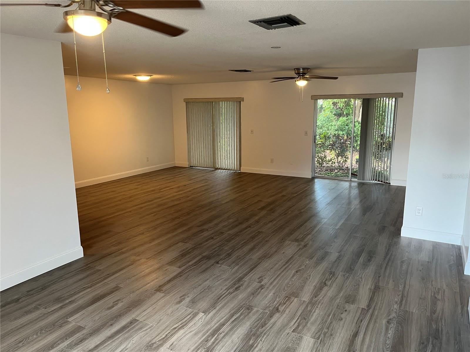 10108 BLUFF Court – photo 3