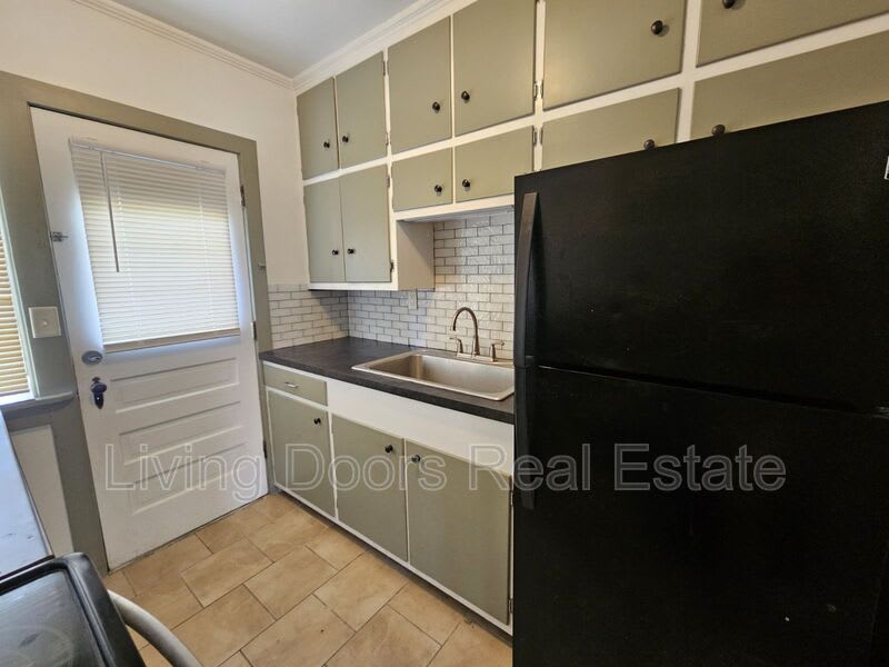 3025 P St – photo 3
