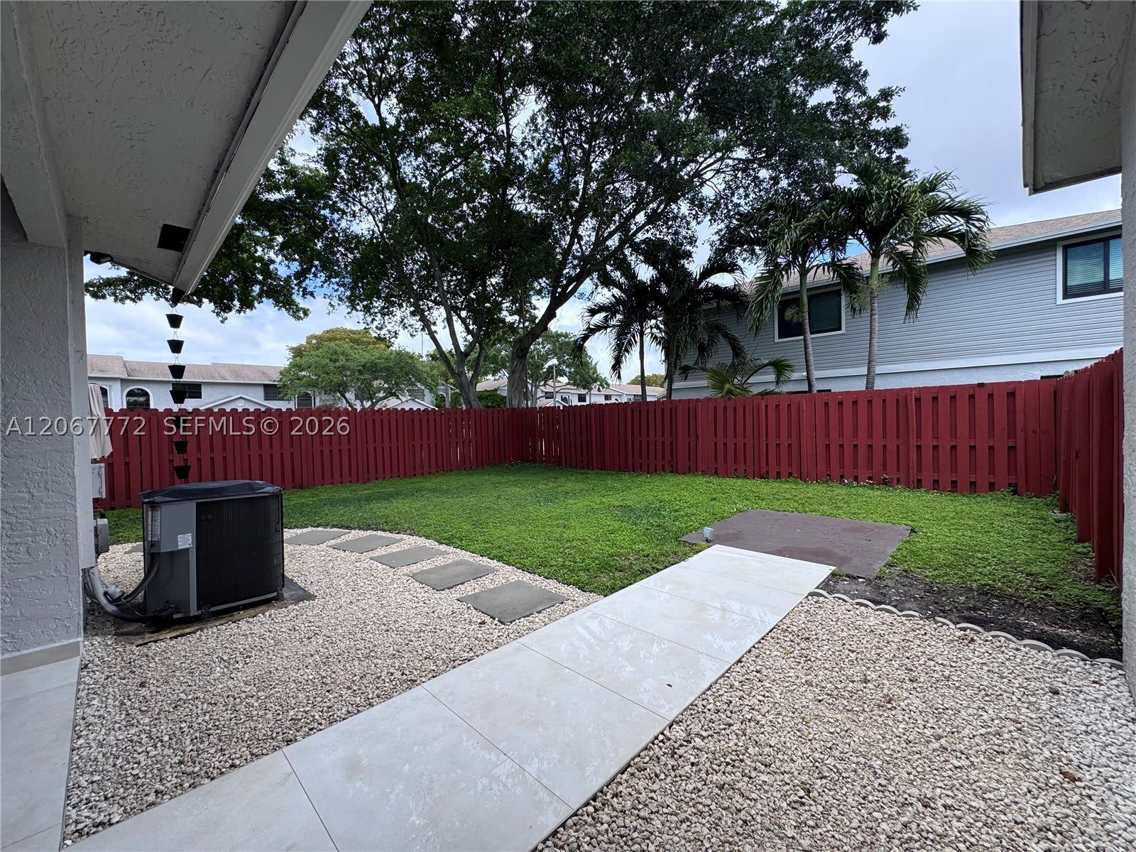 10651 NW 1st St – photo 1