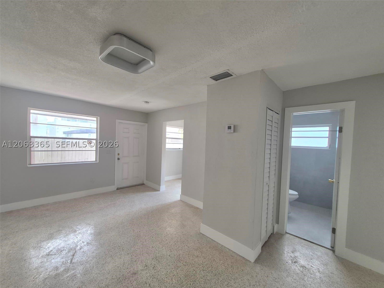 1715 SW 4th St – photo 4