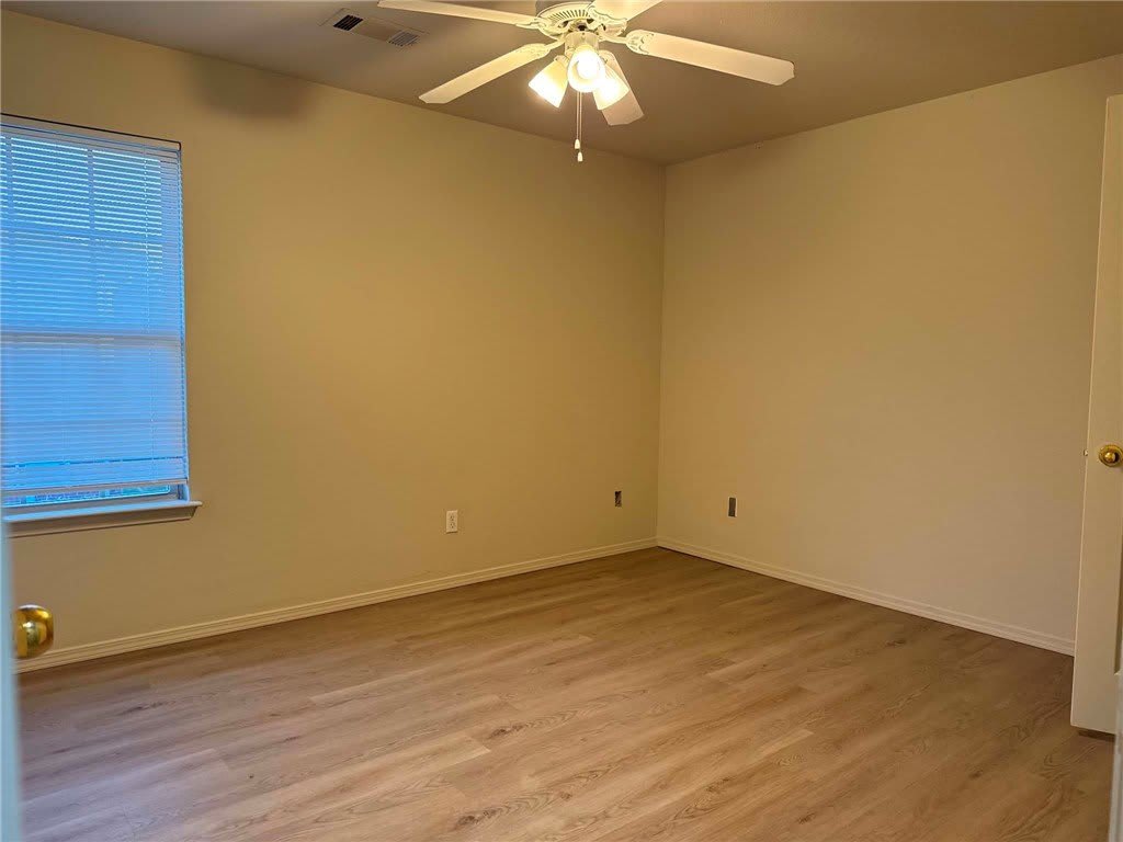 3006 Windrift Avenue – photo 4