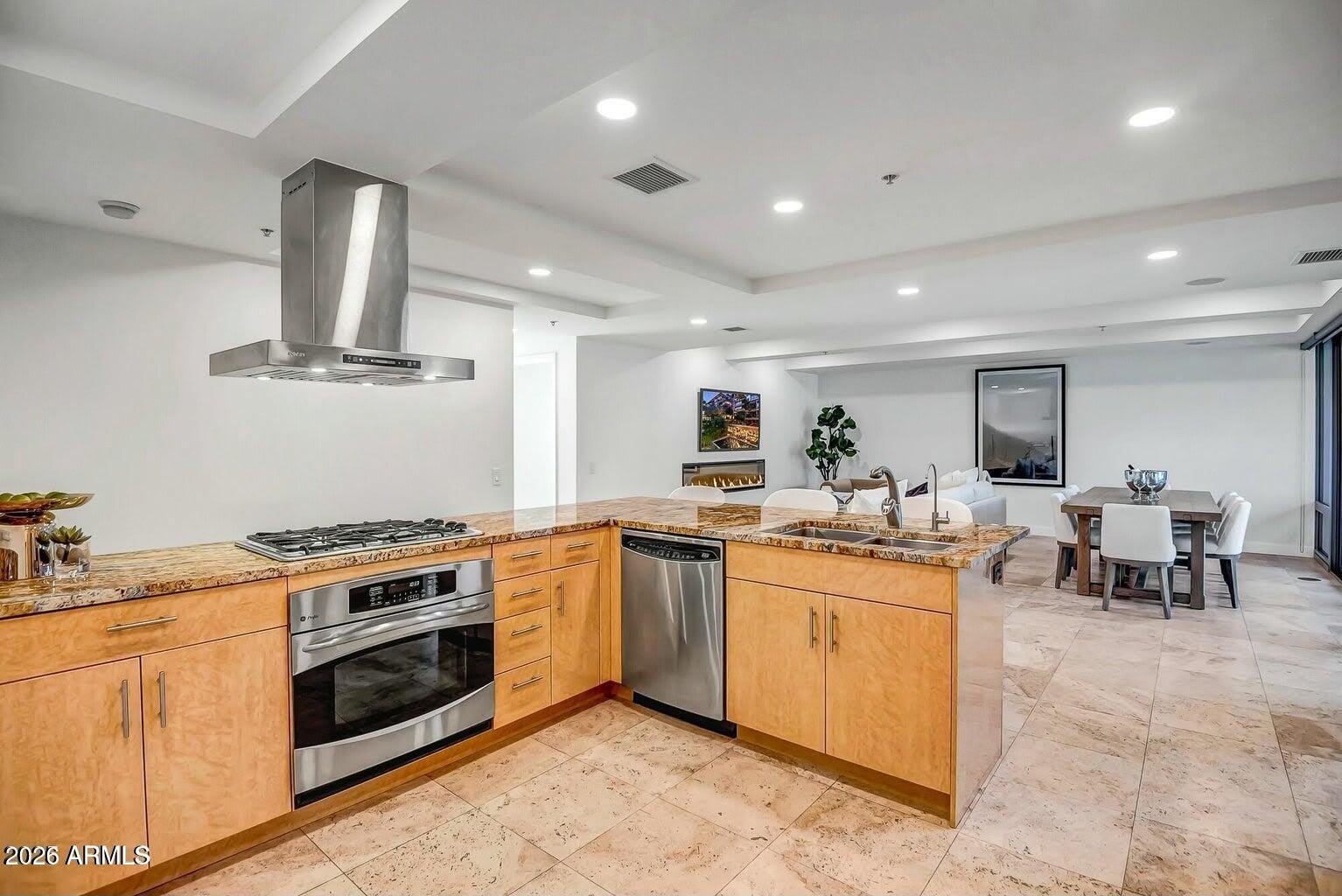 7121 E Rancho Vista Drive – photo 2