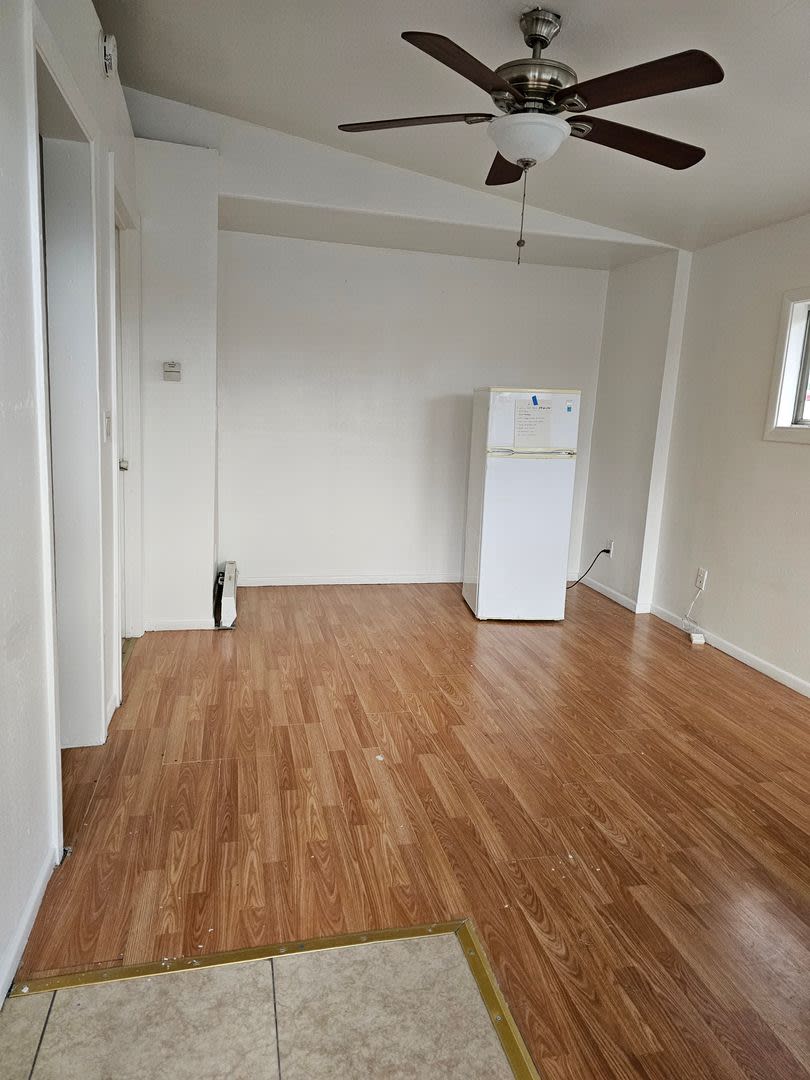 13955 Lakeshore Drive – photo 3