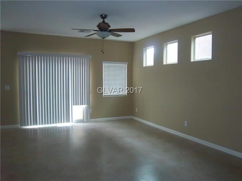3761 Hollycroft Dr – photo 3