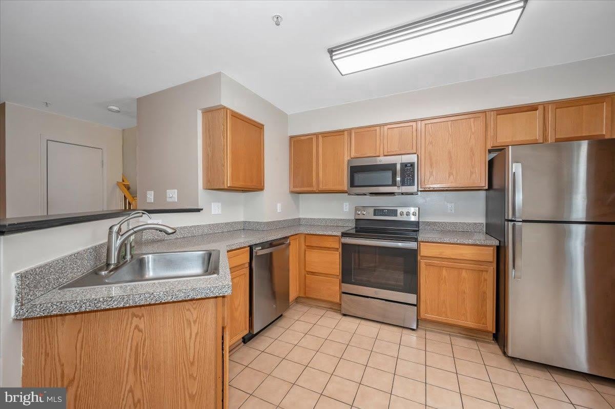 4946 WHITNEY Terrace – photo 3