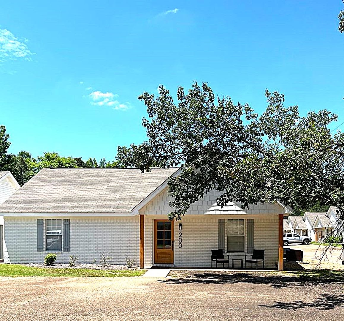 200 Leigh Lane, Oxford, MS – photo 1