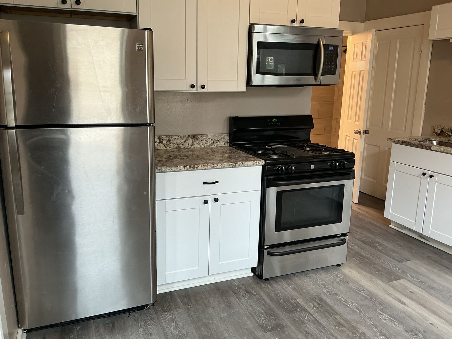 516 E Potter Ave – photo 1