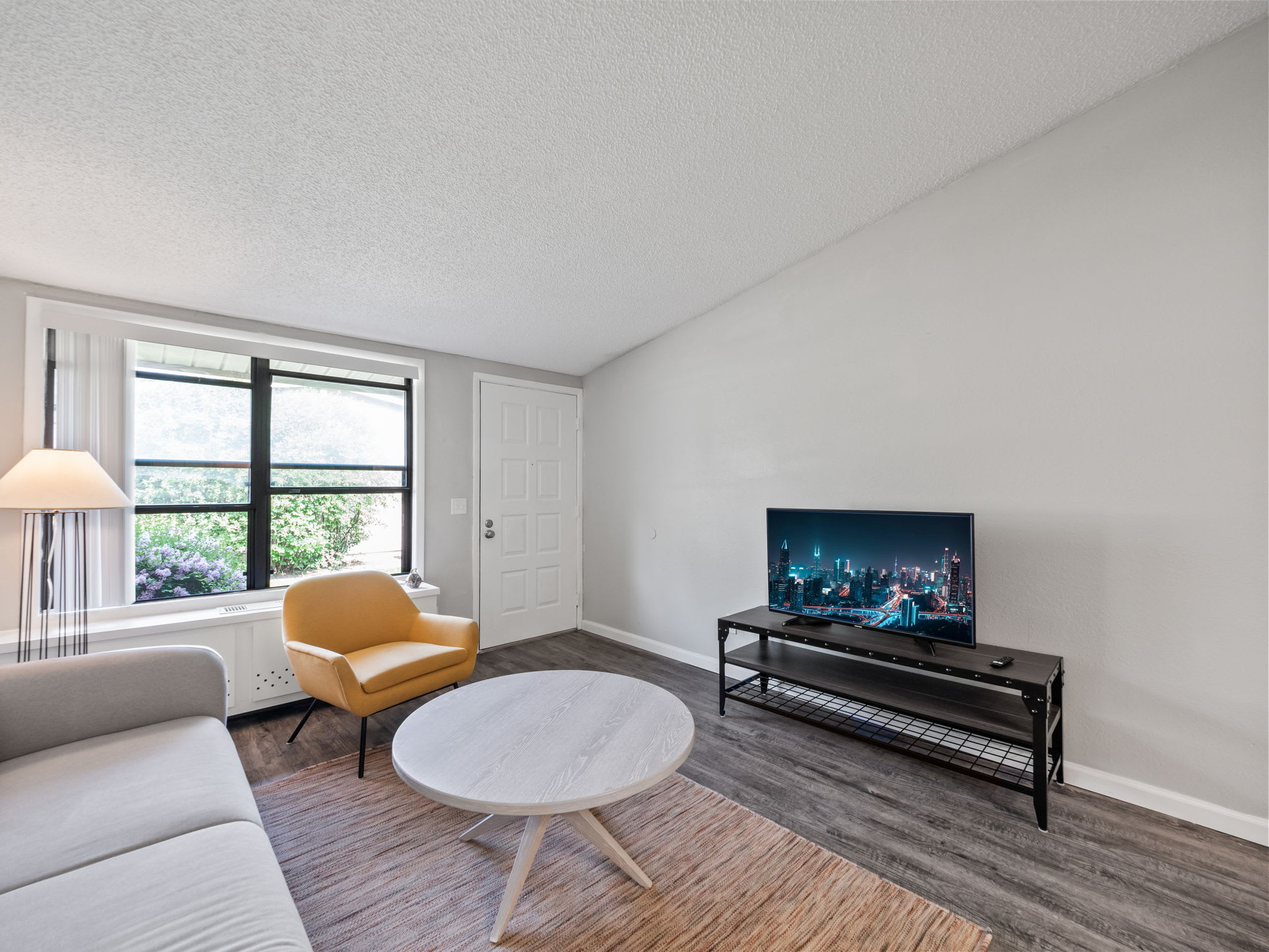 Olivewood Apartments – photo 1