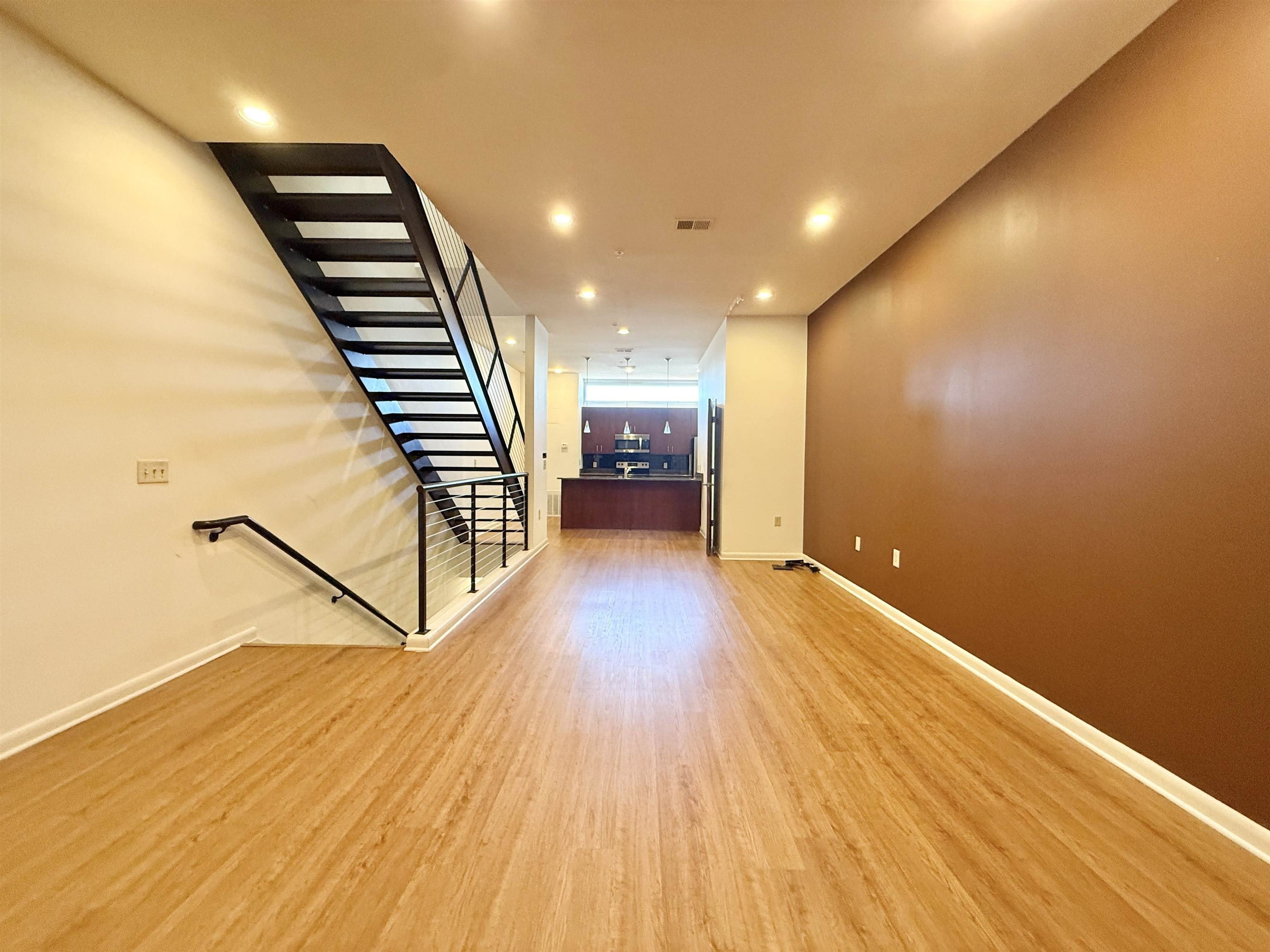 449 MONROE Ave – photo 1