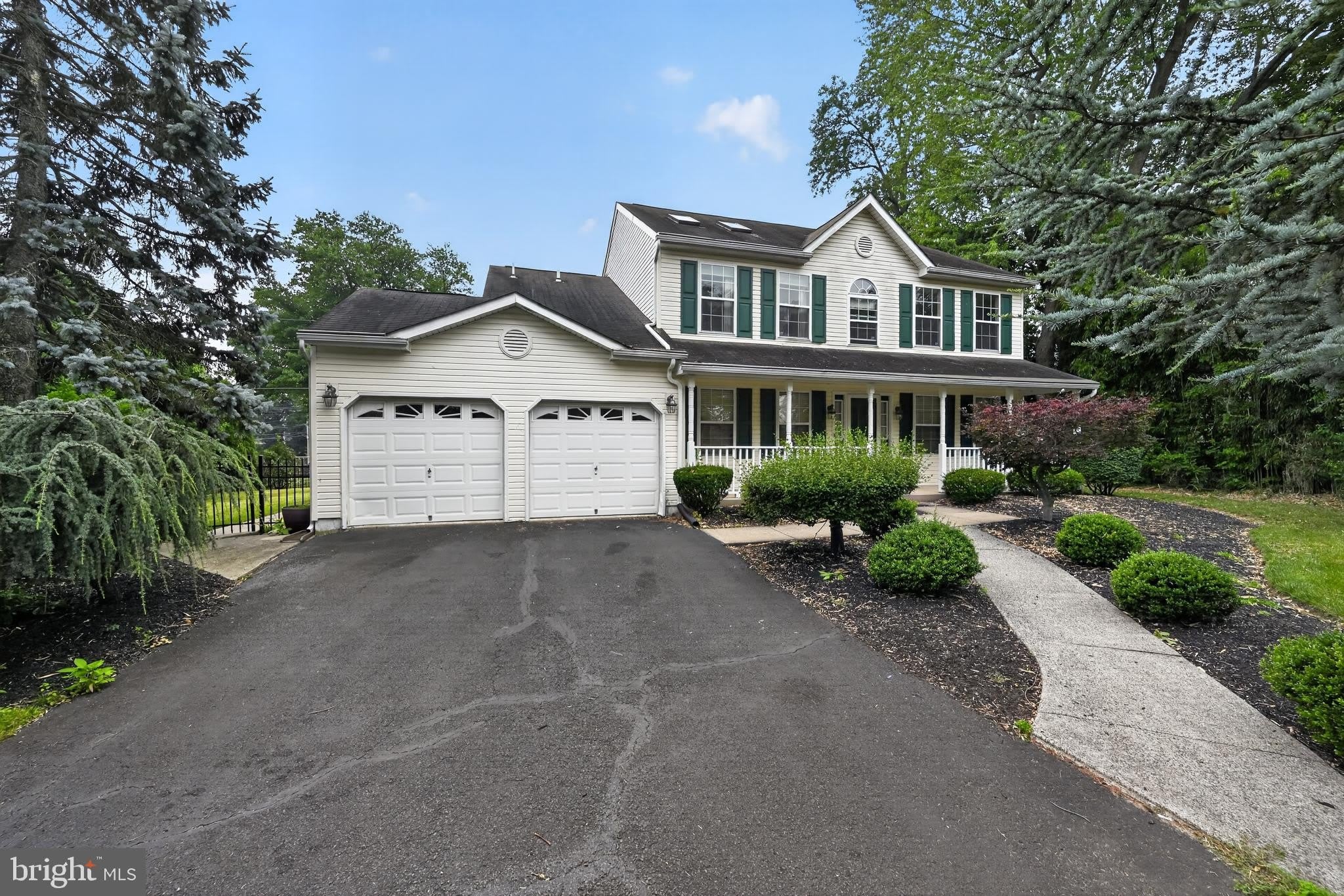 201 PINE Avenue – photo 2