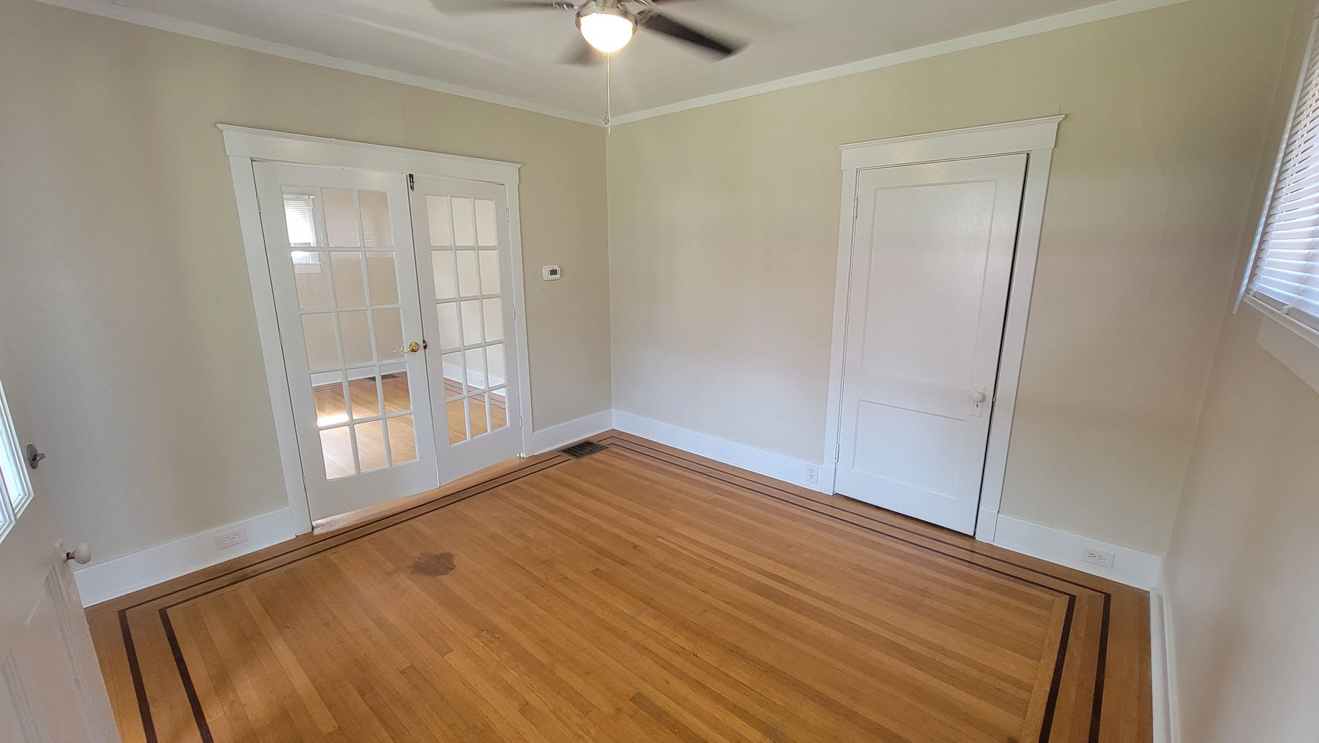 2BR/2BA Near UofL – Private Lower-Level Suite, Washer/Dryer, Pet-Friendly – photo 2