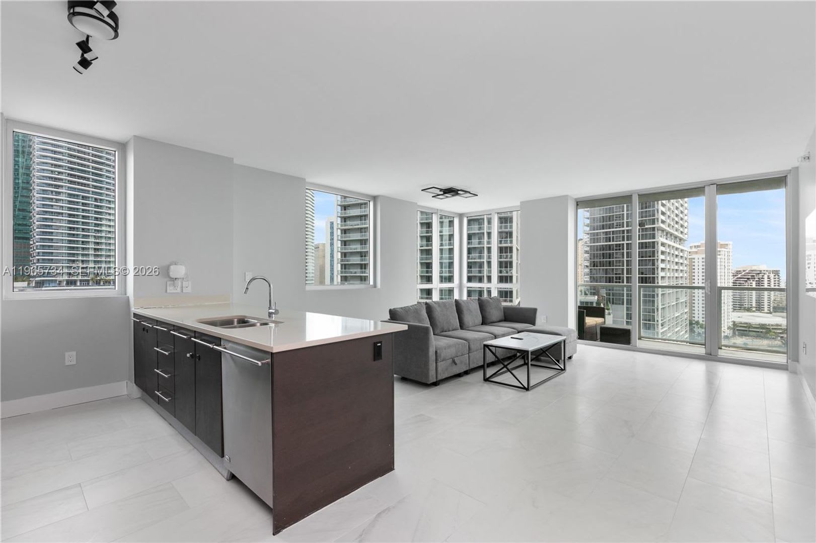 500 Brickell Avenue 1801 Miami Fl 33131 – photo 5