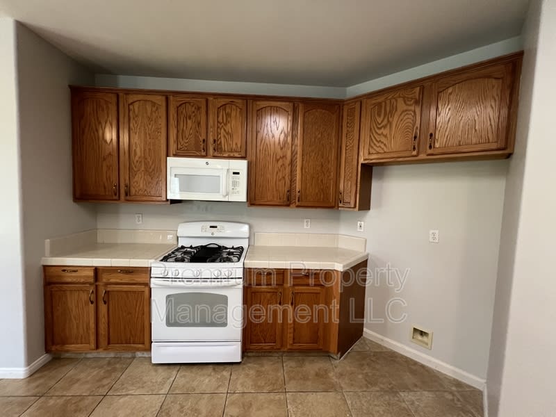 1003 Duxbury Court – photo 5