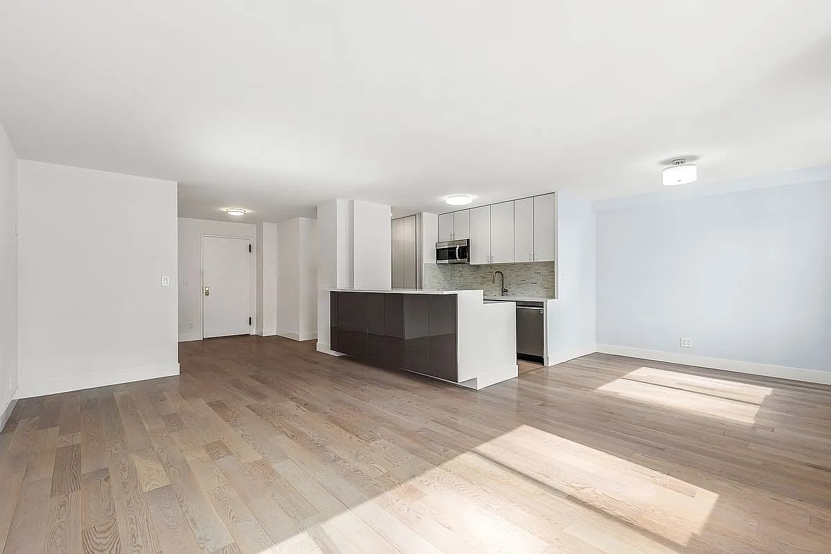 401 E 86th St – photo 4