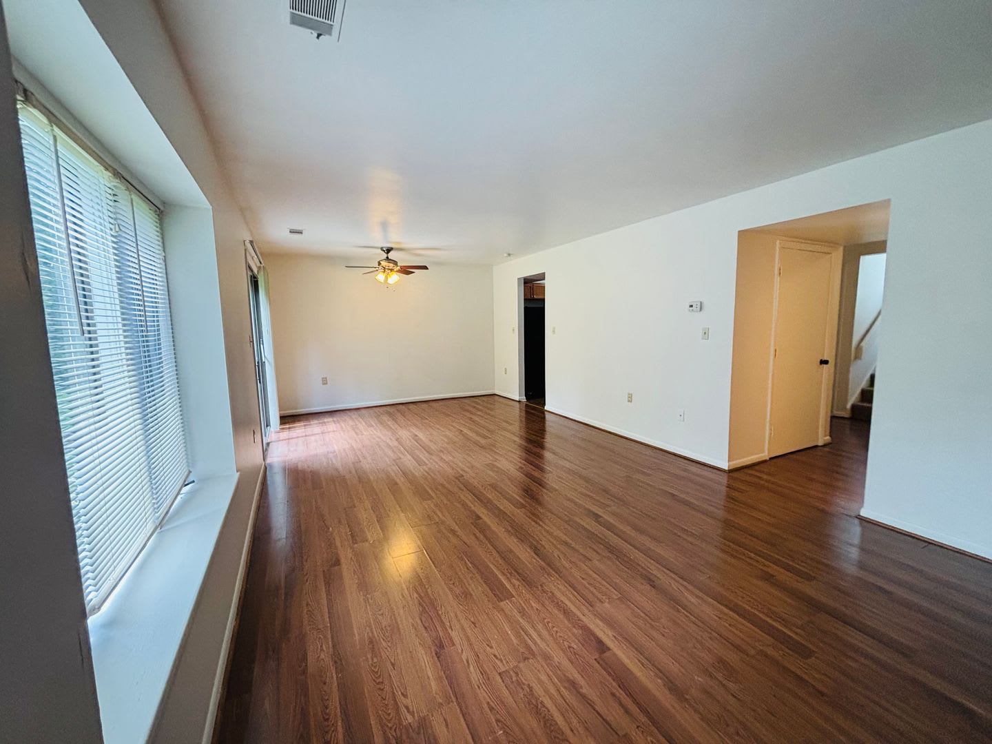 3 Bedroom 2.5 Bath Townhouse – photo 3