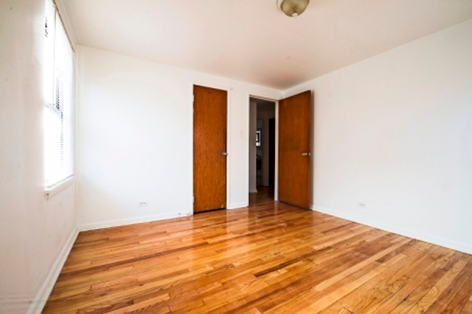 8100-04 S Marshfield – photo 4