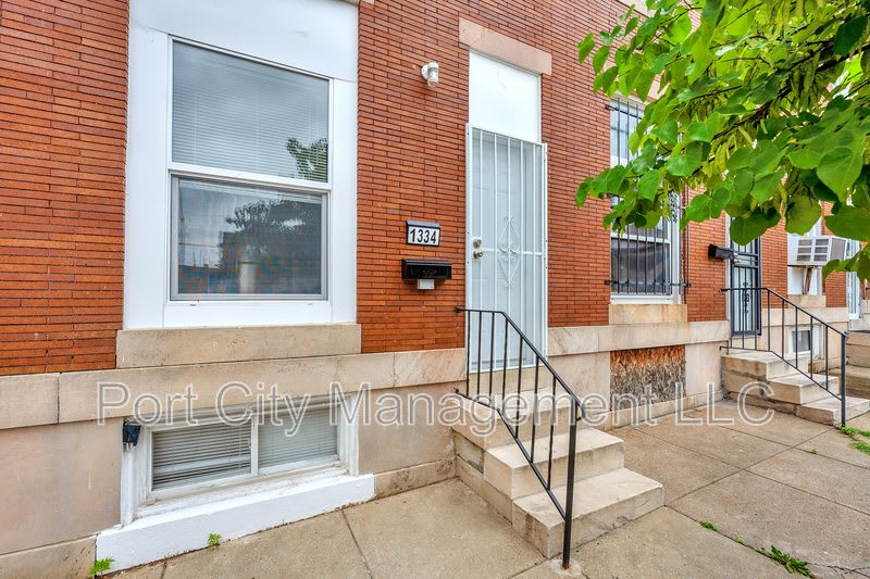 1334 North Luzerne Avenue – photo 2