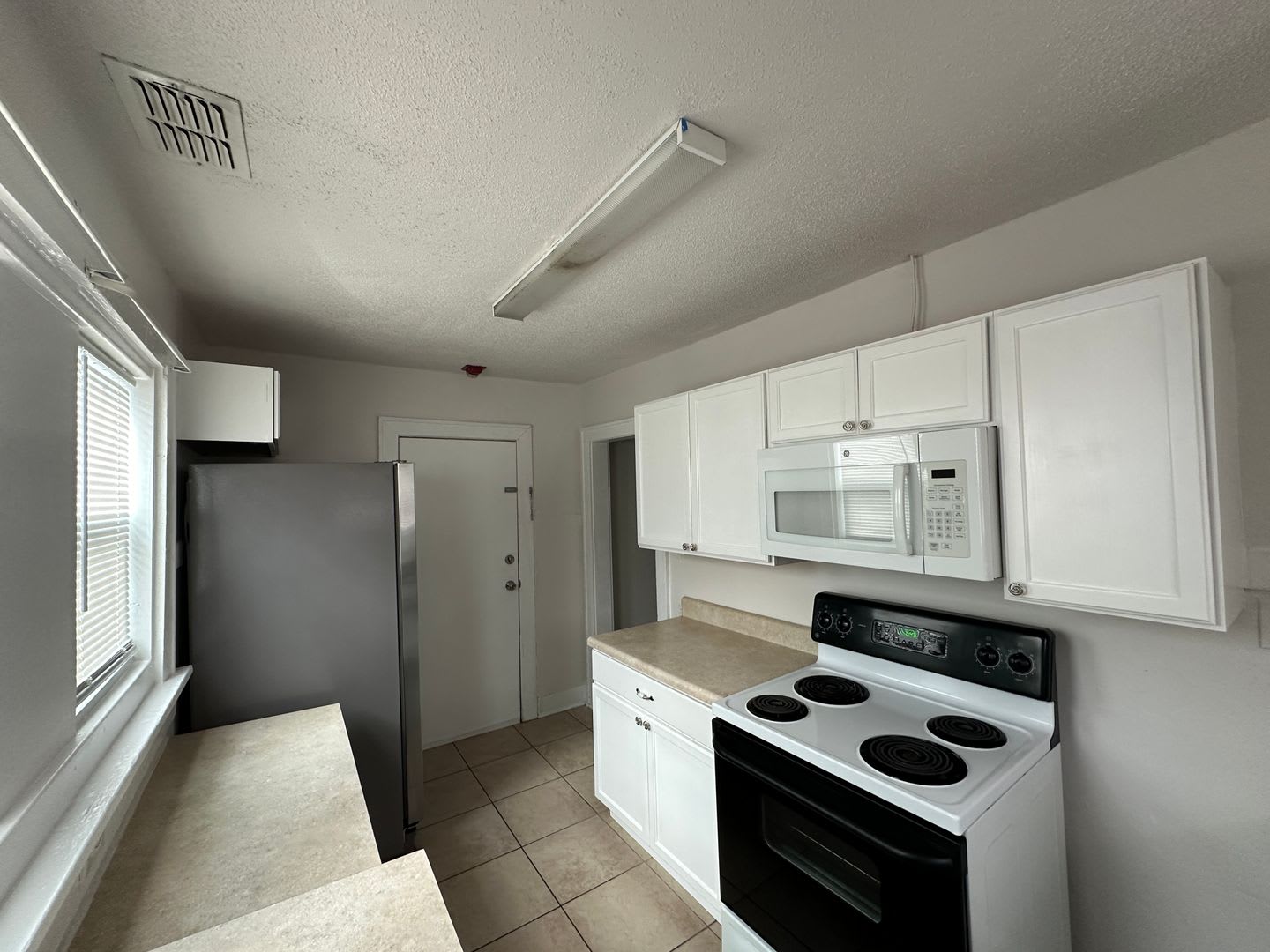 2 Bedroom 1 Bathroom In Winter Haven – photo 3