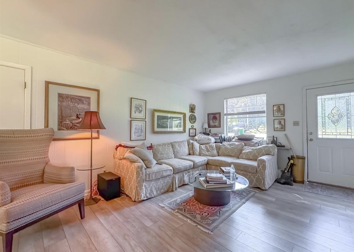 2034 Harriet Drive – photo 4